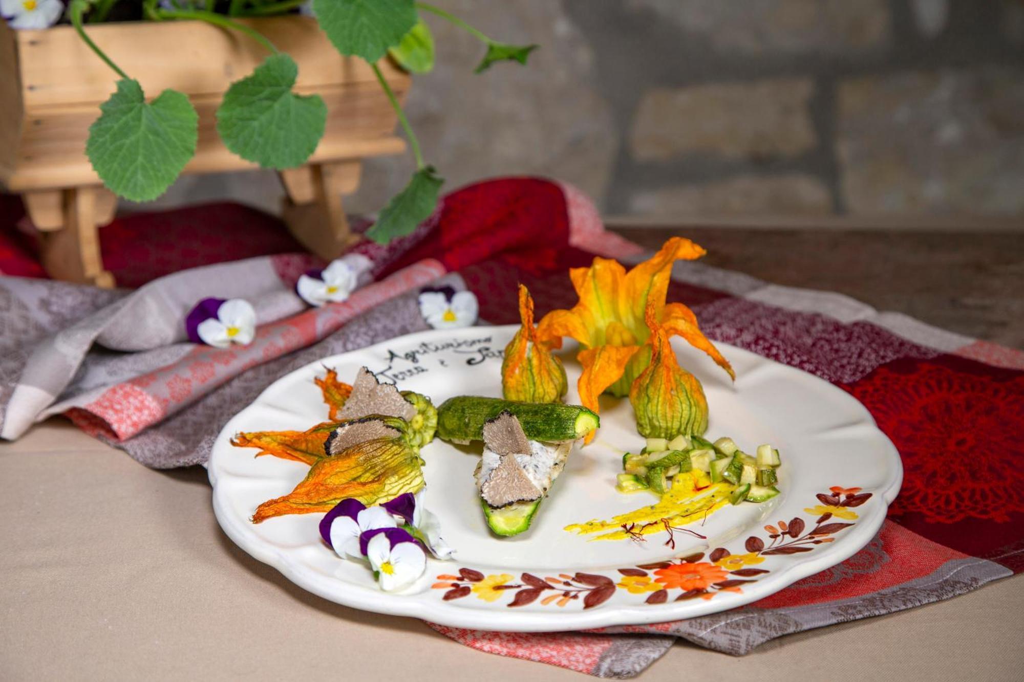 Agriturismo Terra E Sapori Campodipietra Экстерьер фото